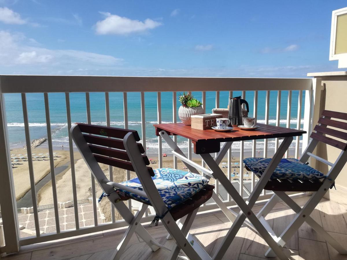 La Terrazza Sul Tirreno Apartment Nettuno Bagian luar foto