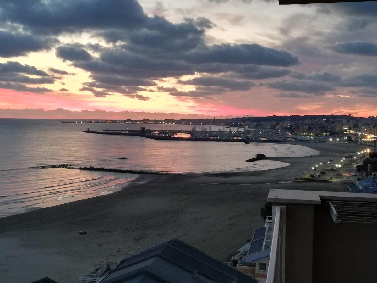 La Terrazza Sul Tirreno Apartment Nettuno Bagian luar foto